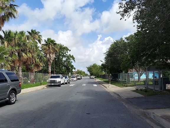 5th image of 2610 Delia Ave