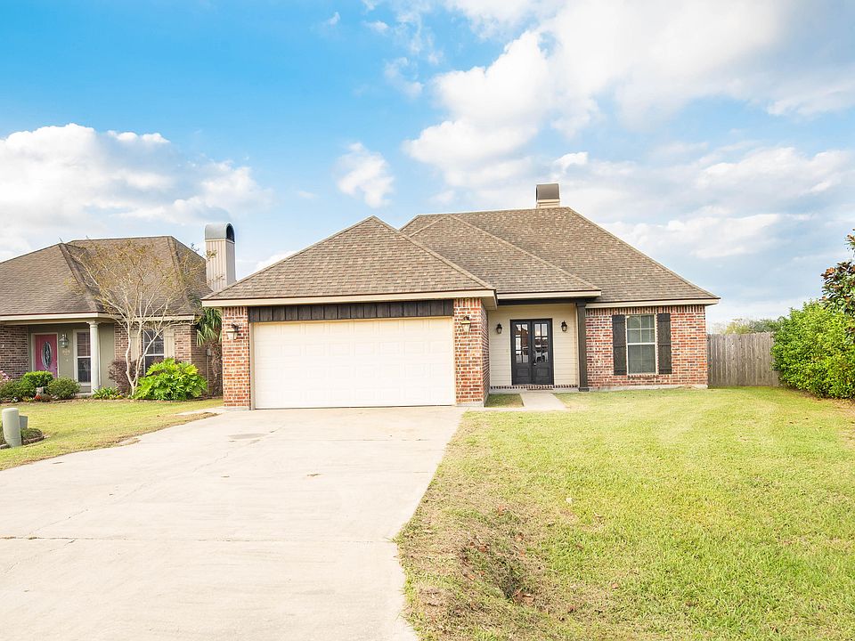 1st image of 108 Juniper Ln