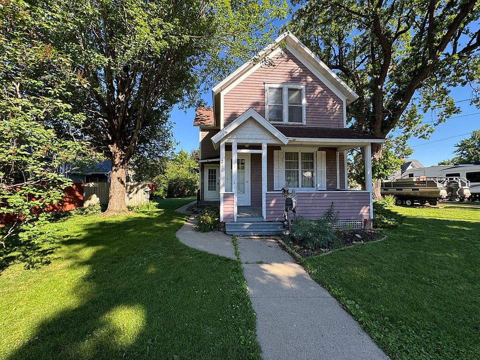 2nd image of 218 W Jewell Ave