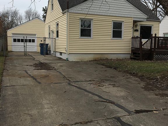 2nd image of 1318 Cedar Dr