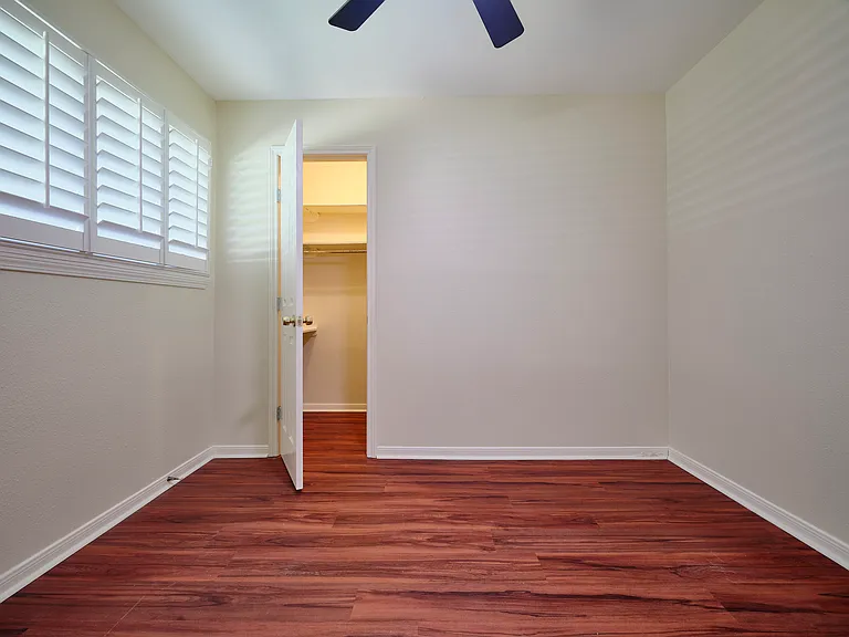 902 Clover Ridge Ave — Photo 11