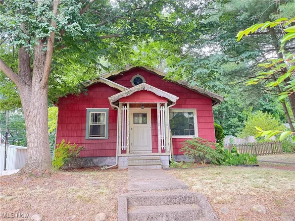 25 Adelford Ave, Akron, OH 44310