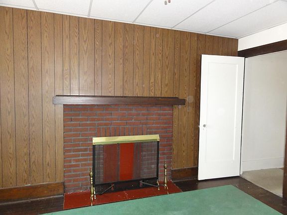 Bedroom or Den