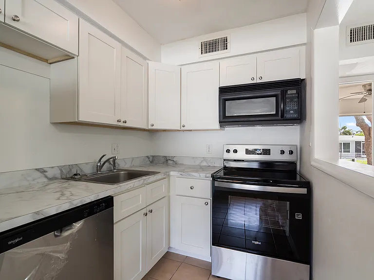439 S Paula Dr S #104 — Photo 7
