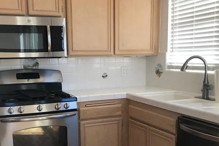 112 Marine Ave #3 — Photo 7