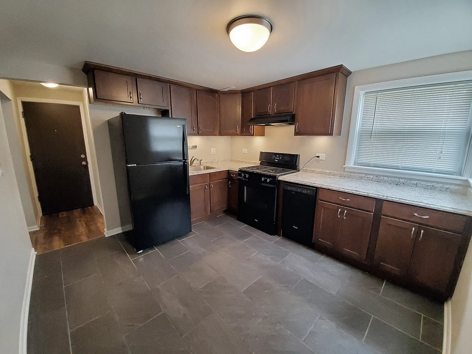1 bed, 650 sqft, $1,595 — Photo 4