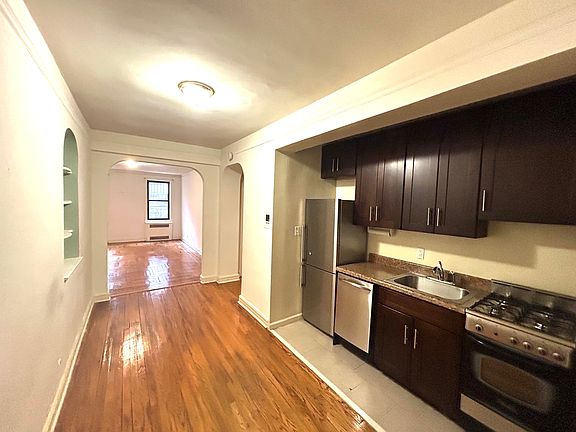 3rd image of 4739 40th St APT 1H
