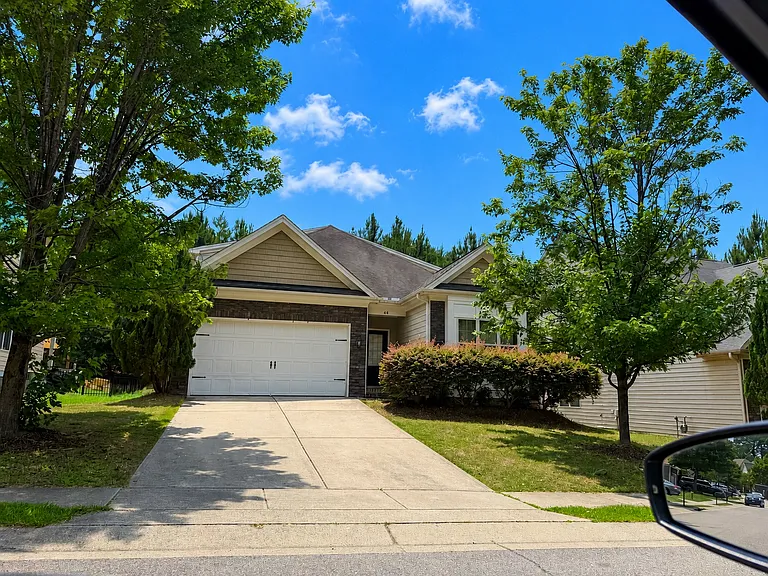 48 Salerno Dr — Photo 1
