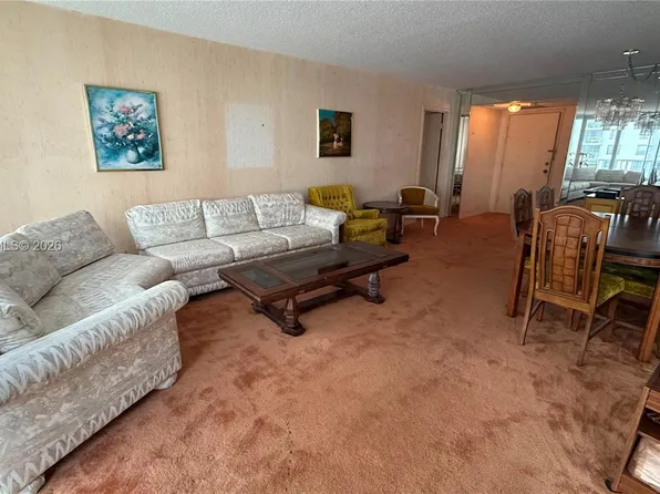 231 174th St APT 911, Sunny Isles Beach, FL 33160