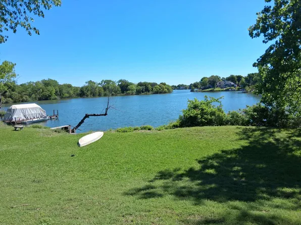 1920 Emerald Dr, Irving, TX 75060