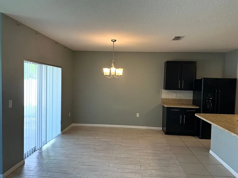1519 Diamond Loop Dr — Photo 4
