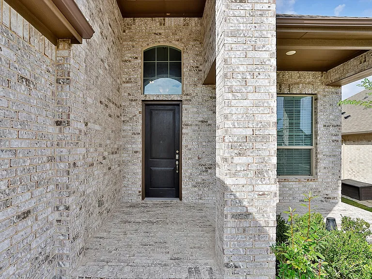 253 Gill Point Ln — Photo 3