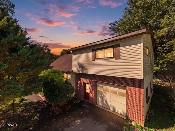 111 Prospect St, Waymart, PA 18472
