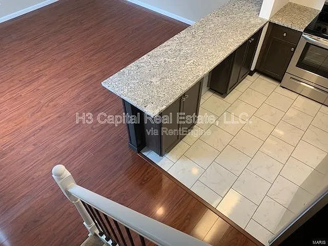 80 Village Ct — Photo 13