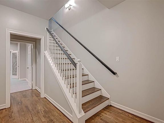 2nd image of 406 McGowen St
