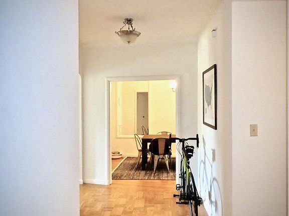 4th image of 2235 Laguna St APT 601