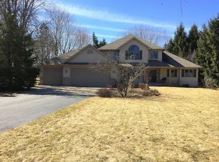 N1655 Greenwood Rd, Greenville, WI 54942