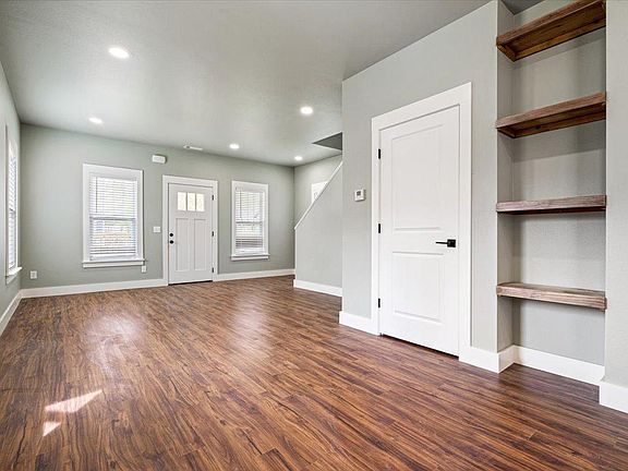 5th image of 21 W 5th St #1