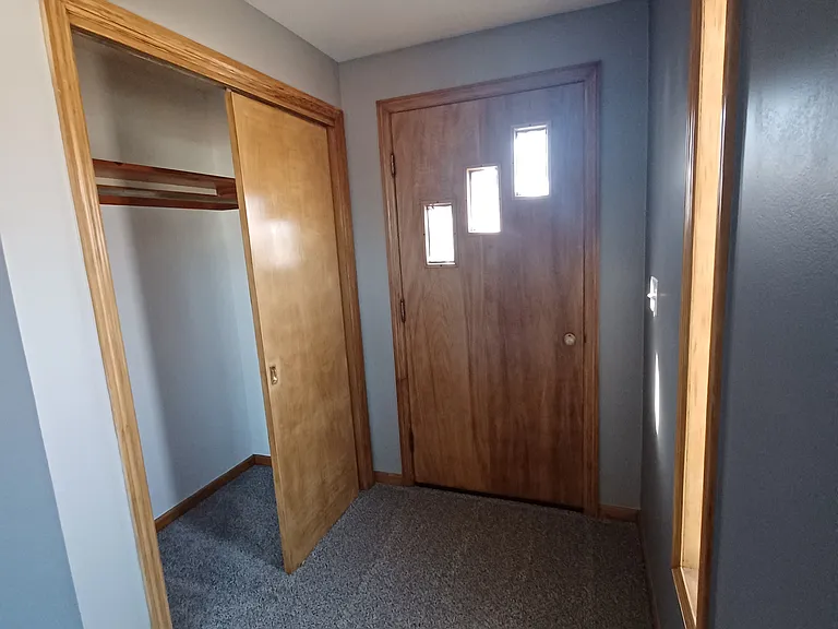 21 E & West Rd — Photo 7