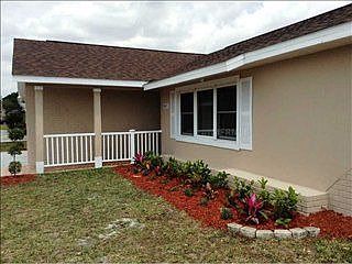2nd image of 405 Buttonwood Dr
