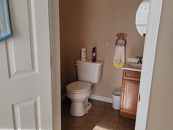 1/2 bath in Sunroom