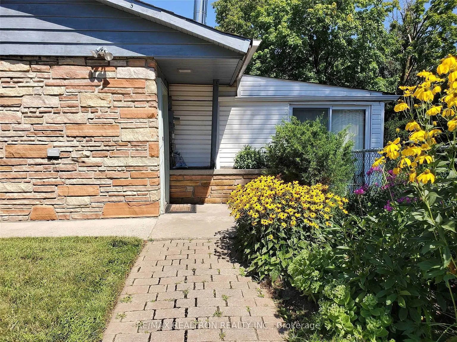 3 bed, $2,700 — Photo 4