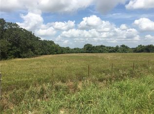 356 Sunflower Trl, Luling, TX 78648