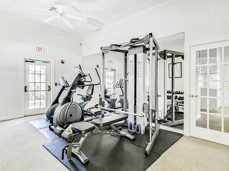 Cambridge Cove and Kathleen Pointe Apartment Homes — Photo 57