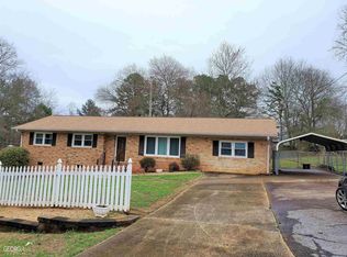 48 Leigh St, Commerce, GA 30529