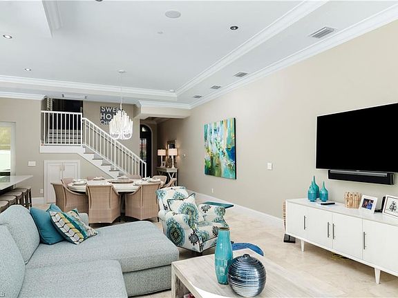 4th image of 434 2nd Ave S #434
