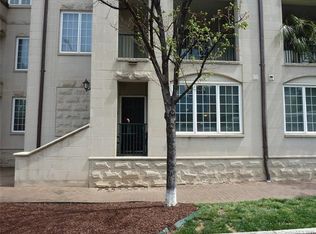 300 W 5th St APT 123, Charlotte, NC