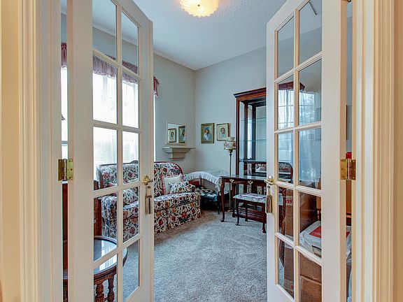3rd image of 201 Ivy Lakes Dr