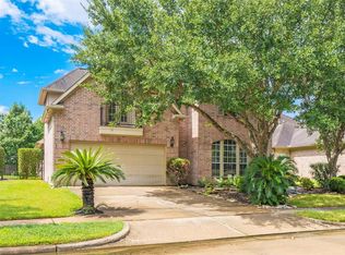 8726 Rippling Water Dr, Sugar Land, TX 77479
