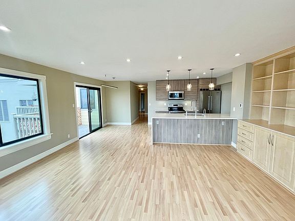 5th image of 155 Hancock St APT 5