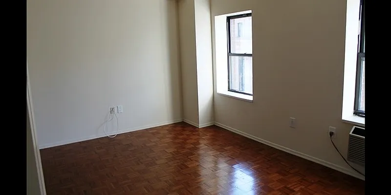 Rented by Town Residential | media 3