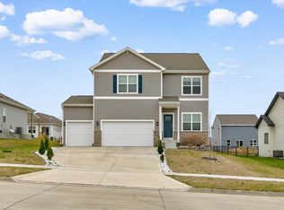 3890 Fieldstone Dr, Waukee, IA 50263