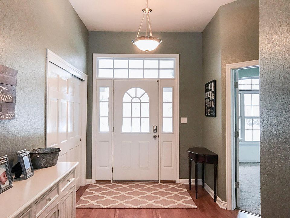 1st image of 304 White Eagle Ct