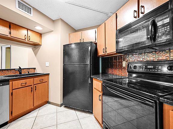 5th image of 10551 W Broward Boulevard #101