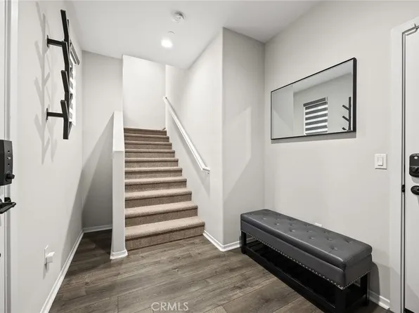 925 Clementine Ct #C, Azusa, CA 91702