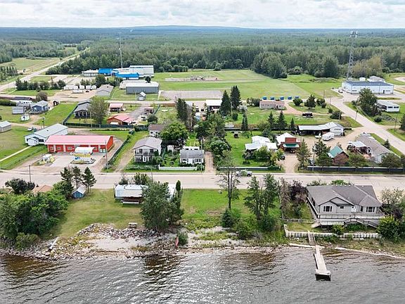 2nd image of 79 Peace River Ave