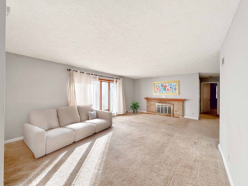 1st image of 4573 Nakoma Dr