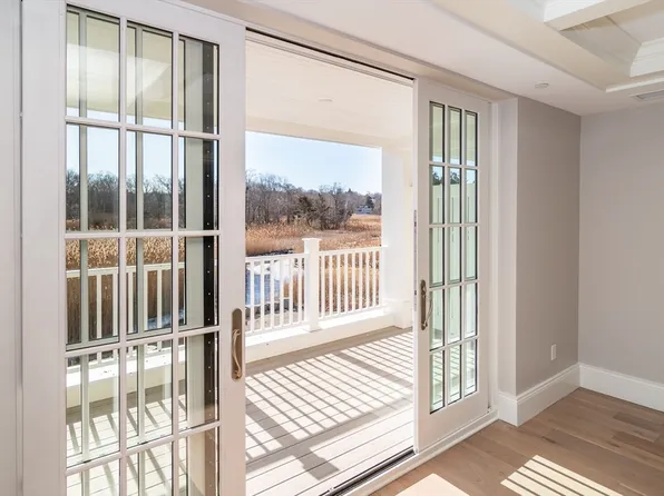 87 Elm St #216, Cohasset, MA 02025