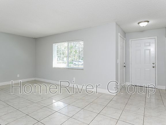 3rd image of 4805 Southold St