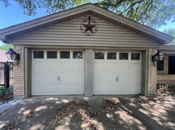 332 Belmont St, Hurst, TX 76053