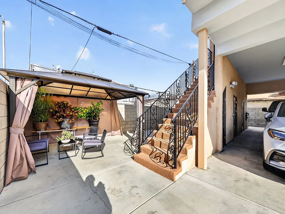 1175 N Alexandria Ave