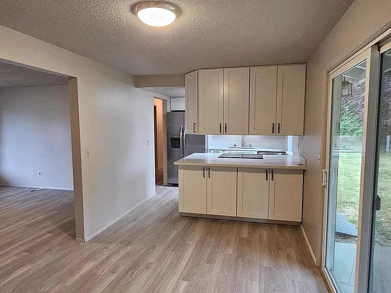 2264 Jefferson Ave SE — Photo 5