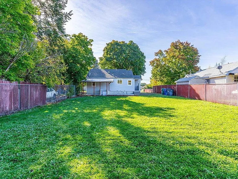 8801 E Frederick Ave — Photo 22