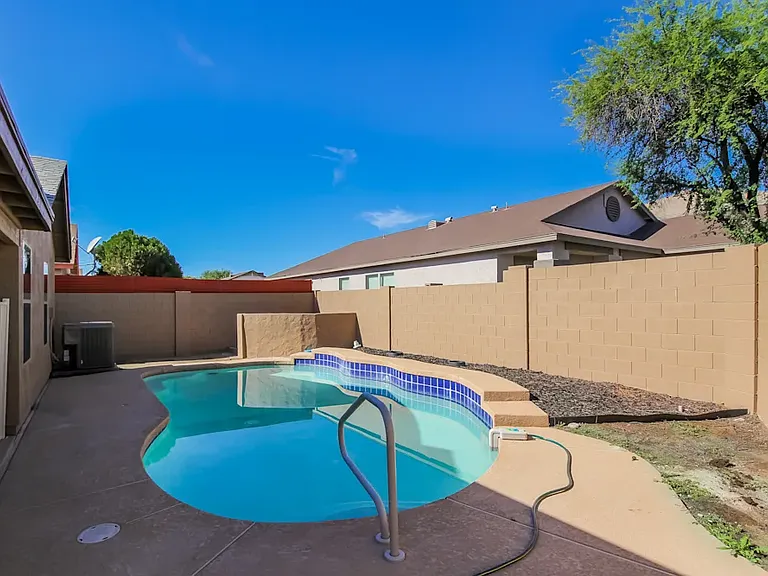 11950 W Flores Dr — Photo 5