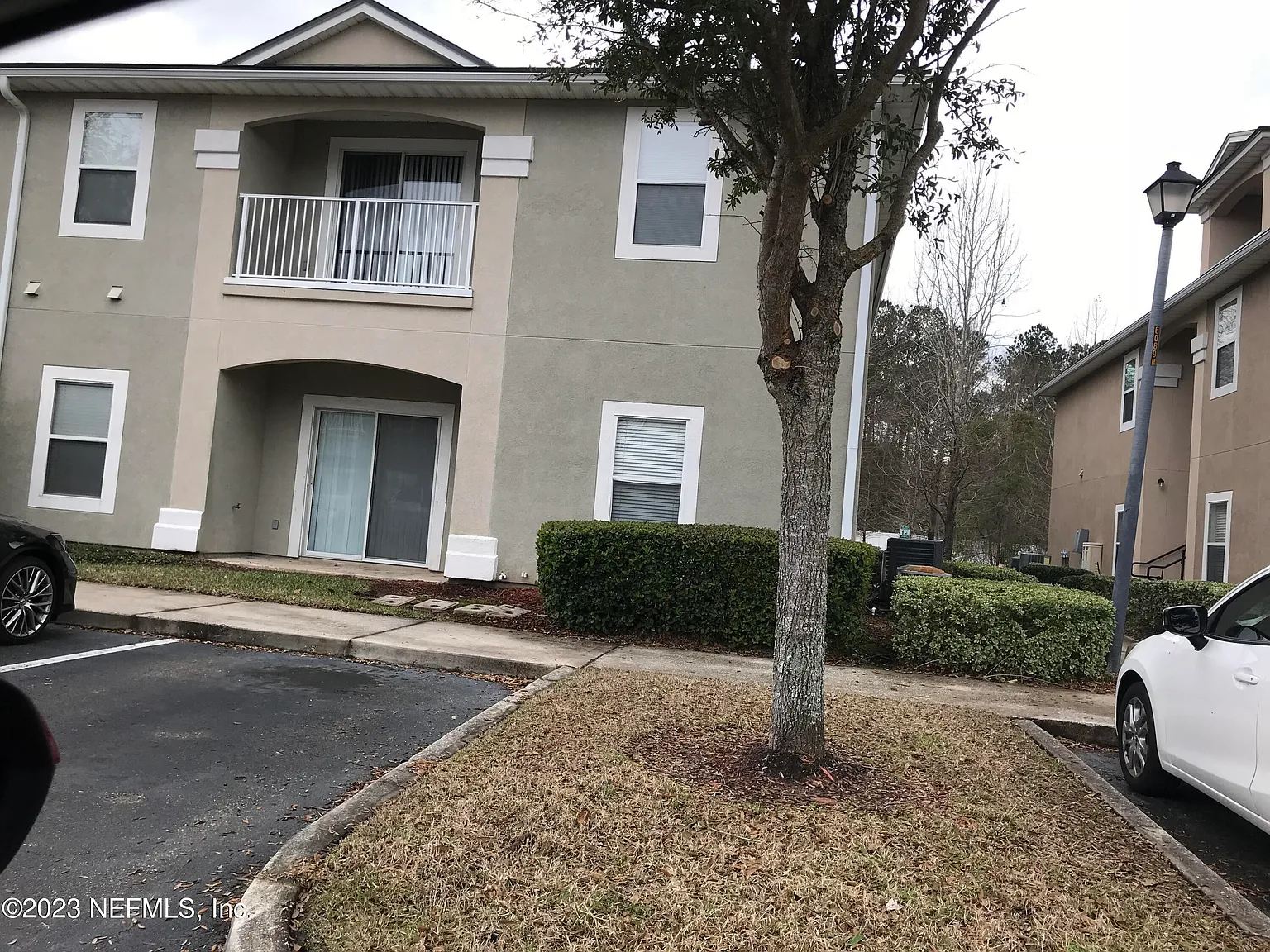 3 bed, 2.0 bath, 1335 sqft, $1,500 — Photo 2