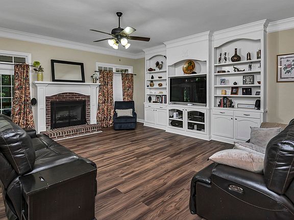 4th image of 119 River Oaks Rd